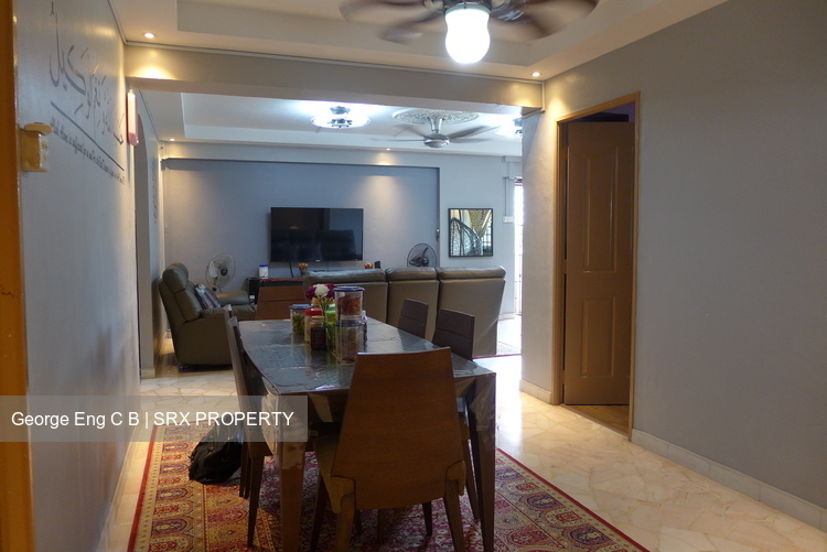 Hougang Avenue 8 thumbnail photo